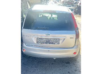 Ford Fiesta arka bagaj kapağı