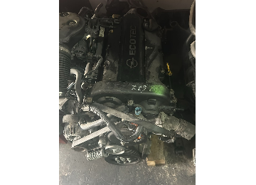 Opel corsa 1.4 benzinli motor
